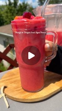 Ady & Ceci 🍒🪩🍉 on Instagram: "Mango & Dragon fruit Agua Fresca 🥭

4 mangos 
1/2 bag frozen dragon fruit 
1/4 cup sugar 
5 cups water 
Ice 

#mangoaguafresca #aguafresca #dragonfruitaguafresca #mangodragonfruit"