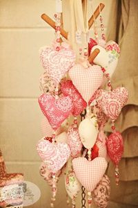 Multiple hanging hearts ~ so pretty! A great little Valentine gift ... and could be used on the Chirstmas tree too!