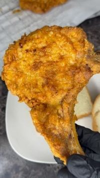 Southern Style Pork Chop Recipe 😋⬇️ Ingredients: • 4 bone-in pork chops, about 1 inch thick • 1 cup all-purpose flour • 1/2 cup cornstarch • 1 tablespoon paprika • 1 tablespoon adobo seasoning • 1 tablespoon garlic powder • 1 tablespoon onion powder • 1 packet Sazon seasoning • 1-2 teaspoon salt • 1-2 teaspoon black pepper • 1/2 teaspoon cayenne pepper (optional, for a bit of heat) • 2 large eggs • 1/2 cup buttermilk • Vegetable oil for frying Tip: Adjust seasonings to taste . Pork chop...