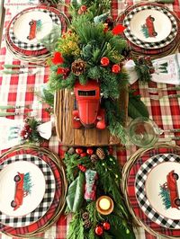 Red Truck Christmas Decor and DIY Ideas