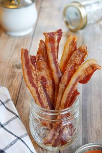 Everyone loves bacon, how can you not? So let's take it a step further and make some sweet bacon jerky that you can carry around and eat ALL day! via @Jerkyholic