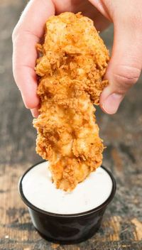 Homemade Buttermilk Chicken Tenders. Crispy chicken tenders with the perfect seasoning blend. #chicken #chickenfoodrecipes