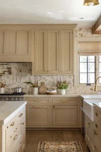 60+ Cozy Beige Kitchen Cabinet Color Ideas