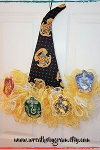 Harry Potter wreath; harry potter aesthetic; harry potter birthday party ideas; harry potter nursery; hogwarts aesthetic; hogwarts houses; harry potter door hanger; harry potter halloween decorations; harry potter christmas decorations; harry potter party decorations; harry potter gifts; harry potter room decor; harry potter baby shower ideas; cybergoth; altbashes; 4 houses of hogwarts; hogwarts party, gifts for women; harry potter themed bedroom; potterhead aesthetic; harry potter vibes $