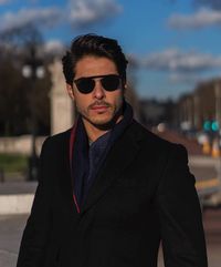 Os óculos Web são estilosos e atemporais!! Perfeito para refletir o estilo de vida moderno de homens e mulheres!! O que acharam do @brunosantos_sp com o modelo 0193?? 📸😎 #envyotica #webeyewear #modamasculina #estilomasculino #mensstyle #mensfashion