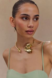 Linnie Orchid Choker - Gold | MESHKI U.S