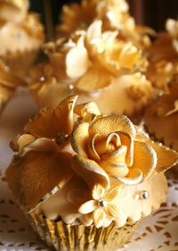 Edible Gold flowers & beads cup cakes