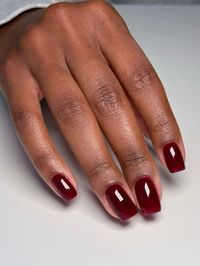 @dndgel cherry mocha nails is the perfect fall or winter nail color. #cherrymocha #cherrymochanails #shortnails #squarenails #nailinspo #nailpolish #rednails nail color idea short square nails burgundy red nails