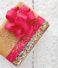 4 creative holiday gift wrapping ideas