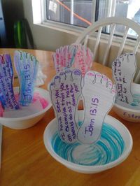 SA John 13:15 Jesus washes the disciples feet. Glue feet in a paper bowl and glue napkin in bowl. Kids really liked it.