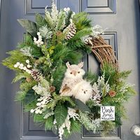 #owlwreath #frontdoorwreaths #rusticchristmasdecor #christmaswreaths 