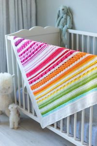 The Baby Rainbow Sampler blanket contains all the different crochet stitches from the Original Sampler Blanket, but in a baby-sized blanket! Discover 13 new stitches and create this colourful baby blanket.