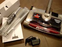 BISSELL Perfect Sweep Turbo Sweeper Arrives for a Product Review ラグドール Floppycats	http://youtu.be/6YWMRNBRtJ0