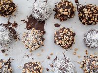 Passover cake bites recipe, with adaptations to make them kosher. Yum! | Tori Avey