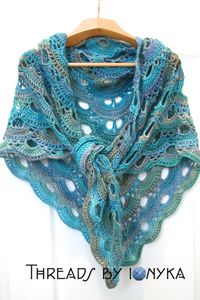 German Scalloped Triangle Shawl - click to get link to pattern I used!