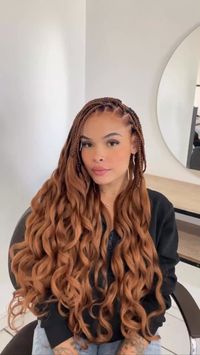 We covered how to French curl braids, best hair to use, maintenance tips and 60 French curl braids hairstyles pictures featuring layered French curl braids, boho French curl braids and more including this cute brown French curl knotless box braids hairstyle.