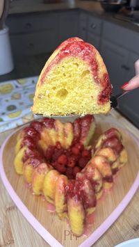 Lemon Raspberry Bundt Cake 💝