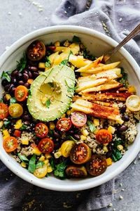 This Chili Mango Zesty Quinoa Salad is gluten free, vegan, and perfect for hot summer weather! Make this in 30 minutes or less!