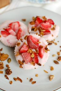 Frozen Yogurt Granola Bites