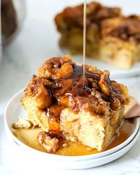 This Slow Cooker French Toast Casserole recipe is an easy way to make an incredibly delicious breakfast with minimal prep. It’s perfect for Christmas morning or lazy weekends.