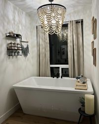 40 Gorgeous Bathtub Chandelier Ideas For A Dreamy Oasis