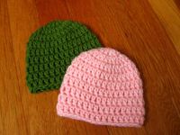 Easy, quick newborn hat: perfect basic hat! I've made them in several colors already!