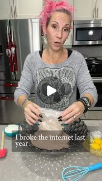 Charlotte Skanes | Podcast Host & Extreme Weight Loss Coach on Instagram: "It made people mad that I used cake mix but it was all I had 

To make brownies from cake mix all you need to do is add the eggs, swap the oil for the same amount of 0% unsweetened Greek yogurt, and don’t add the milk/water the box calls for. Then bake as usual. 

You can use this trick with brownie mix too - follow the instructions on the box with regards to eggs and milk/water but instead of adding oil use Greek yogurt instead. 

Here’s the math: 

If you do it the regular way a full batch looks like this
10 servings of mix at 160 calories each is 1,600 calories
3 eggs = 216 calories 
1/2 cup vegetable oil = 960 calories 

My way looks like this 
10 servings of mix at 160 calories each is 1,600 calories
3 eggs = 2