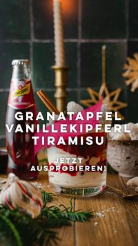 Das Granatapfel Vanillekipferl Tiramisu mit Schweppes Pomegranate bringt festliche Frische auf den Desserttisch! Zarte Kipferl, fruchtige Noten und eine cremige Mascarponeschicht. Perfekt zum Vorbereiten und Genießen!