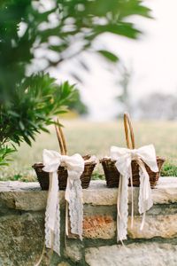 10 stunning Flower Girl Basket Ideas for wedding #flowergirl #basket #wedding #bride