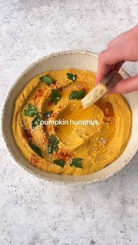 Follow @eatandgetfit for daily recipes! Easy pumpkin hummus👇🏼😍by @tessbegg It’s creamy, lightly spiced and so delicious made with roasted pumpkin. Perfect for nourish bowls, wraps or as a dip with bread/crackers. Ingredients: 500g butternut squash or pumpkin (you’ll need 1 cup of flesh once cooked) 420g can of chickpeas, drained and rinsed 1-2 garlic cloves 1/4 cup hulled tahini 1/4 cup extra virgin olive oil 1 lemon, juiced (about 1/4 cup) 1 tsp smoked paprika 1 tsp cumin Pinch of crack...