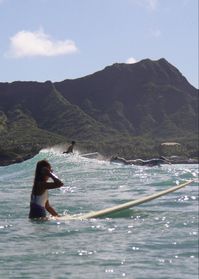 good vibes // beaches // island lifestyle // healthy lifestyle // coconut girl // surfer girl // palm trees // ocean // bikini // Waikiki // surfing // Hawaii // Oahu // surf // photography // aloha // surf photography // blog // freelance photographer