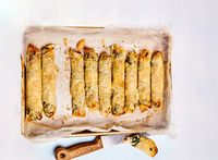 Börek met spinazie en feta recept - Allerhande | Albert Heijn