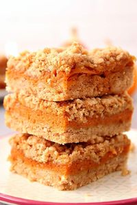 Pumpkin Pie Bars recipe - easy dessert bars made with canned pumpkin pie filling and from-scratch crust and topping, that's made in one bowl. The cinnamon crumb topping is irresistible!