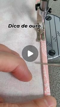 Zulma Rodrigues Meneses on Instagram: "✨ Quer dar aquele toque profissional nas suas peças? 😍 Aprenda a fazer uma bainha com canto mitrado de forma simples e prática! 🧵  Com esse acabamento, suas criações vão ficar impecáveis, mesmo que você esteja começando no mundo da costura. Perfeito para dar aquele charme em toalhas, guardanapos e roupas! 😍  🎥 Assista ao passo a passo e descubra como é fácil transformar suas costuras com esse detalhe. Não precisa ser expert, você consegue! 💪  Gostou? Deixa um ❤️ e marca aquela amiga que vai adorar aprender essa técnica também! ##costura #costuraparainiciantes #costuracriativa #dicasdecostura #costurainiciante #costuradozero #transformesuavida #transformesuavida #corteecostura #"