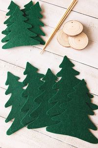 DIY Felt Christmas Trees (with free printable template!) - Six Clever Sisters