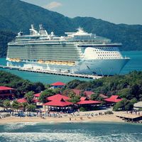 Caribbean paradise from ship to shore.