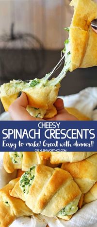 These Cheesy Spinach Crescents are an easy snack to serve for holidays. Light & fluffy crescent rolls loaded with melted cheese & spinach are delicious. #cheese #spinach #crescentrolls #bread #sidedish #easyrecipes #dinner 