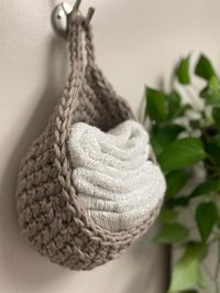 Hanging Basket Free Crochet Pattern