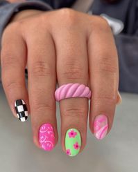 21 Fun Summer Nails 2024: Chic Trends & Vibrant Designs to Try - divagaze.com