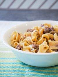 5 ingredient beef stroganoff recipe | fast and easy meal — Autumn all along