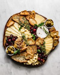 How To Make an Instagram-Worthy Cheese Board | Cravings Journal