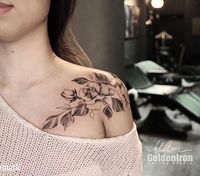 Polubienia: 19.1 tys., komentarze: 57 – EQUILATTERA (@equilattera) na Instagramie: „Tattoo by @helenxu_tattoo ___ www.EQUILΔTTERΔ.com ___ #Equilattera”