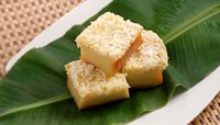 This savory dessert is a favorite to many Hawaiian locals. It is made of sweet rice flour, eggs, butter and milk and topped with sweet coconut flakes. If you haven't tried this soft and chewy cake yet, you need to!