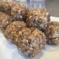 Chocolate Protein Balls