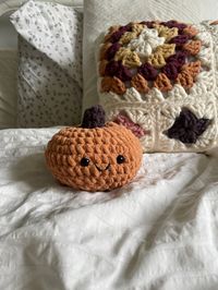 Crochet Pumpkin | Crochet Plushie | Halloween Crochet | Fall Crochet | Halloween Crafts | Fall Crafts | Pumpkin Crafts | Fall Plushie | JellyCat | Beginner Crochet | Beginner Amigurumi | Pumpkin Amigurumi | Crochet Inspo