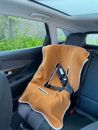 "100% Muslin Cotton Kids and Baby Car Seat / Stroller Cover Blanket.  Reversible, breathable, comfortable and soft. If one side of the cover gets dirty, just flip it over!  With 27.5\" by 41\" sizing, it is compatible with all brands of kids car seats or baby strollers with 3 or 5 lock systems.  Use them as a Car Seat Stroller Blanket or Baby Stroller Cover.  MATERIAL - Made of 100% cotton muslin fabric which is breathable, comfortable, soft and it helps reduce sweating. You will be in love with