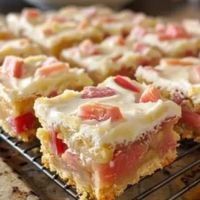 Rhubarb Custard Bars – Naomi's Recipes