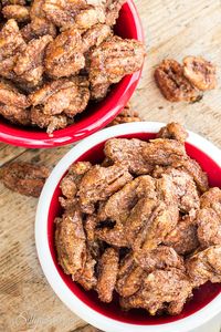 Cinnamon Sugar Roasted Pecans, sweet, crunchy, extremely easy and totally addicting! - ThisSillyGirlsLife.com #cinnamonsugar #candiedpecans #roastedpecans