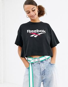 Reebok Classics black vector logo cropped t-shirt Reebok Clothes, T Shirt Trends, Tops Off Shoulder, High Neck Tops, T Shirt Styles, Reebok Classics, Tops Black, Going Out Tops, Cropped T Shirt