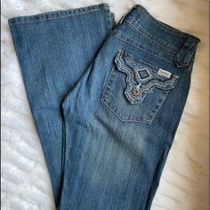 When Jeans Were Jeans! 98% Cotton 2% Spandex Z Cavaricci Low Rise With Embroidered Pockets And Flare Bottom. The Og Skinny Jean. Gently Worn And Stored With Respect For The 90s. Z Cavaricci Jeans, The 90s, Low Rise, Levi Jeans, Jeans Size, Women Jeans, Spandex, Women Shopping, Clothes Design